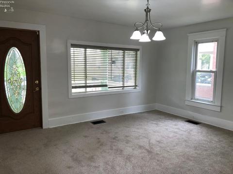117 Washington St, Willard, OH 44890 photo 4