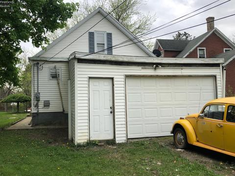 117 Washington St, Willard, OH 44890 photo 3