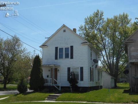 236 Motson St, Willard, OH 44890 photo 1