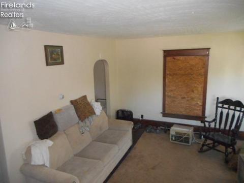 236 Motson St, Willard, OH 44890 photo 5