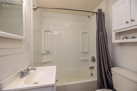 329 High St, Elyria, OH 44035 photo 24