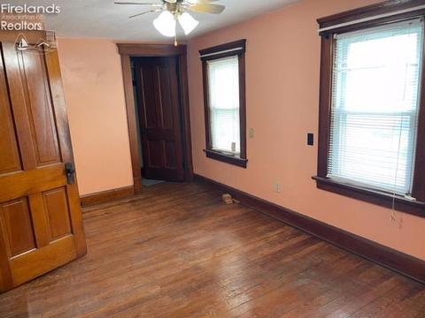329 High St, Elyria, OH 44035 photo 18