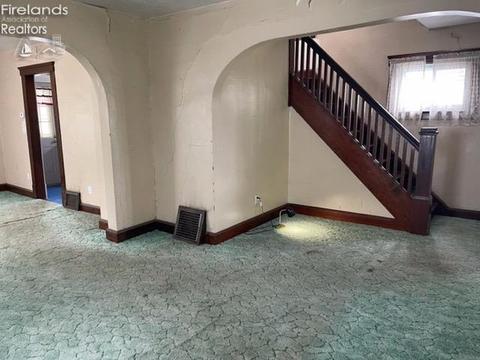 329 High St, Elyria, OH 44035 photo 7