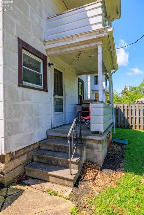 329 High St, Elyria, OH 44035 photo 35