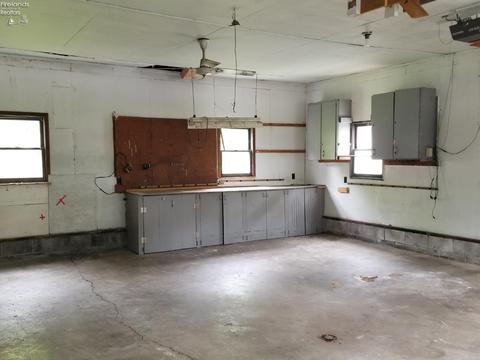 11 N West Ave, Willard, OH 44890 photo 7