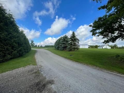 2380 Daniels Rd, Willard, OH 44890 photo 7