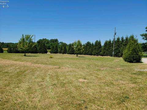 2380 Daniels Rd, Willard, OH 44890 photo 4