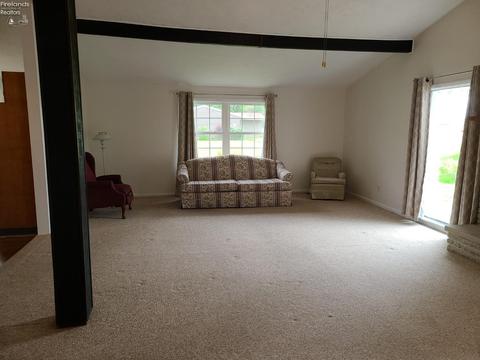 945 Hickory Dr, Huron, OH 44839 photo 10