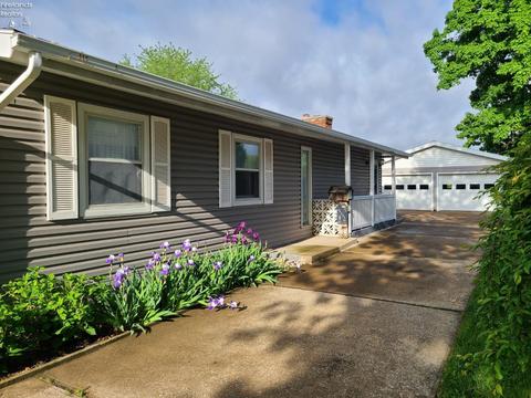 945 Hickory Dr, Huron, OH 44839 photo 1