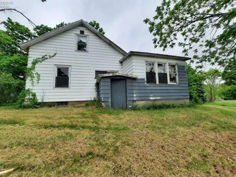 3995 Walnut Rd, Willard, OH 44890 photo 2