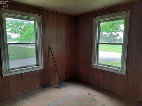 3995 Walnut Rd, Willard, OH 44890 photo 5