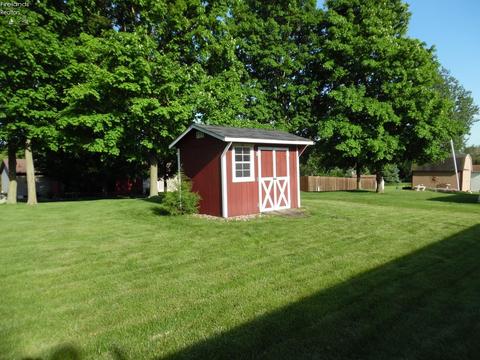 917 Armstrong St, Willard, OH 44890 photo 3