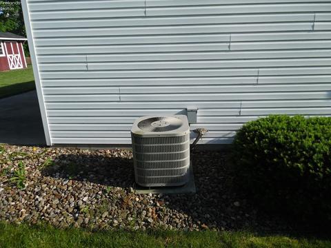 917 Armstrong St, Willard, OH 44890 photo 17