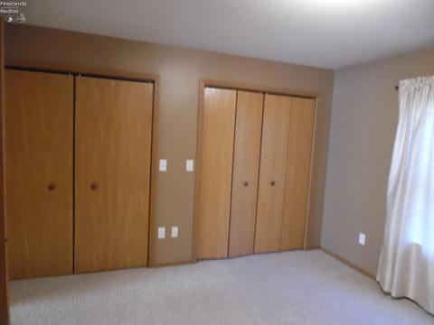917 Armstrong St, Willard, OH 44890 photo 12
