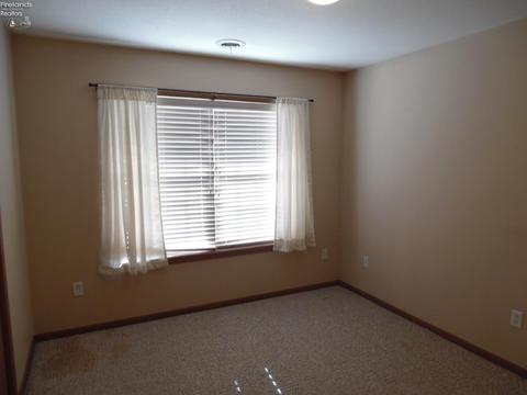 917 Armstrong St, Willard, OH 44890 photo 9