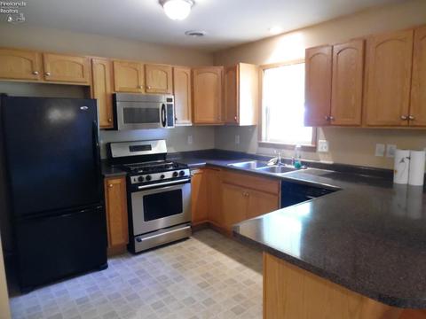 917 Armstrong St, Willard, OH 44890 photo 7