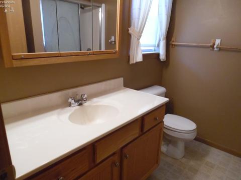 917 Armstrong St, Willard, OH 44890 photo 13