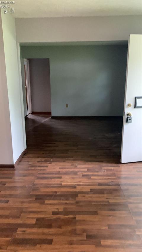 17 S West St, Willard, OH 44890 photo 4