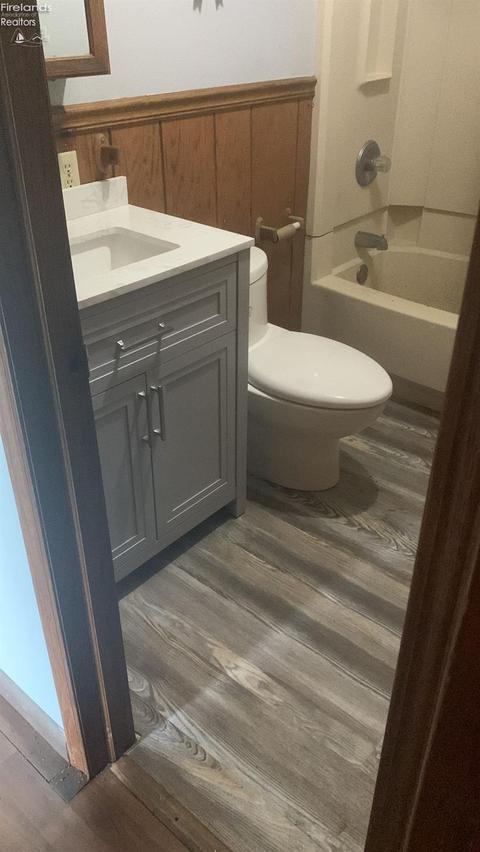 17 S West St, Willard, OH 44890 photo 12