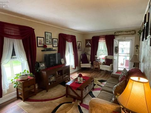 604 Clark St, Willard, OH 44890 photo 10