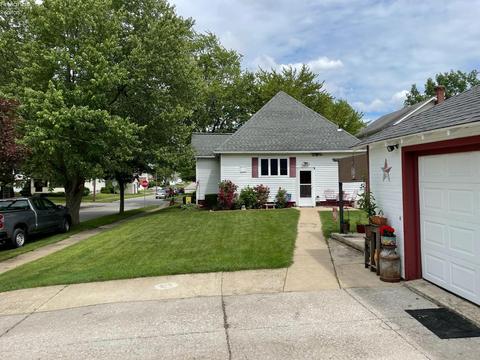 604 Clark St, Willard, OH 44890 photo 5