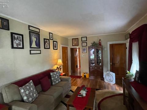 604 Clark St, Willard, OH 44890 photo 12