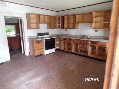 653 Vine, Clyde, OH 43410 photo 2