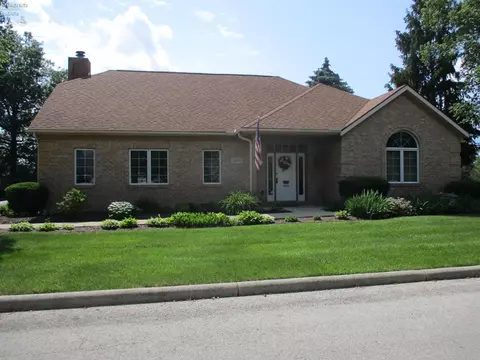 832 Turnbury Ln #28, Perrysburg, OH 43551