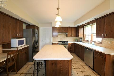 402 Windsor, Huron, OH 44839 photo 6