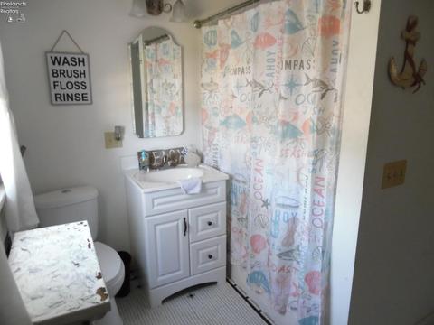 503 Maplewood St, Willard, OH 44890 photo 16