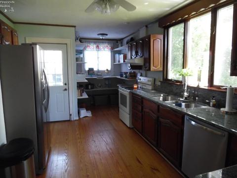 503 Maplewood St, Willard, OH 44890 photo 10