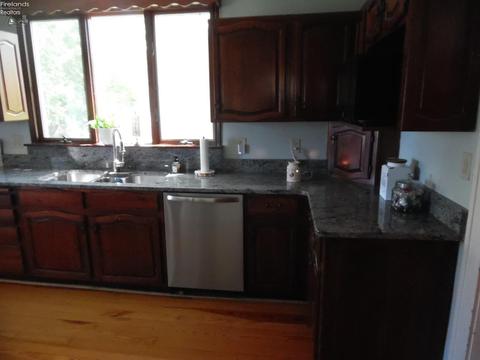 503 Maplewood St, Willard, OH 44890 photo 11