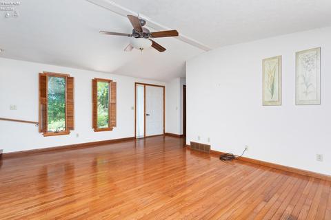 2715 Scheid Rd, Huron, OH 44839 photo 3