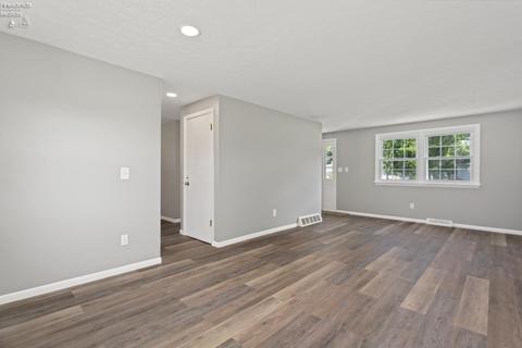 904 Salem Dr, Huron, OH 44839 photo 12