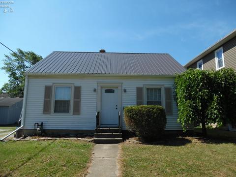 215 W Laurel St, Willard, OH 44890 photo 1