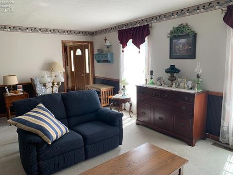 1668 Lyon Rd, Willard, OH 44890 photo 4