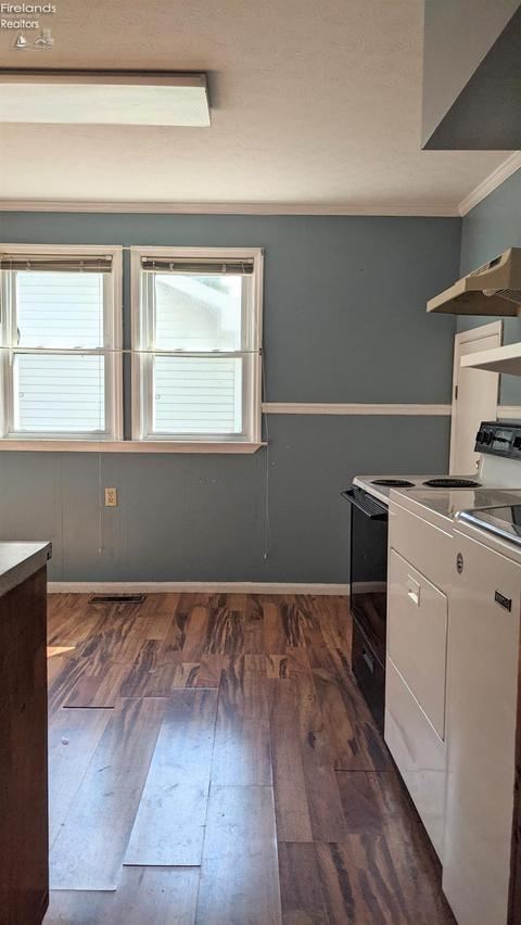 502 Tyler St, Huron, OH 44839 photo 6