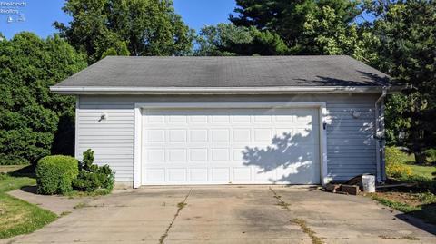 502 Tyler St, Huron, OH 44839 photo 4