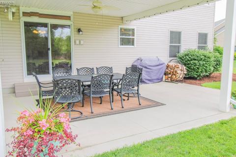 1030 Eagle Ridge Dr, Huron, OH 44839 photo 4