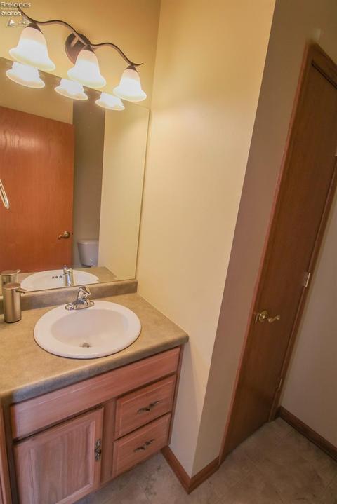 1030 Eagle Ridge Dr, Huron, OH 44839 photo 26
