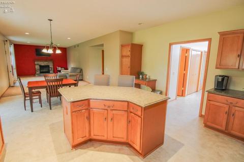 1030 Eagle Ridge Dr, Huron, OH 44839 photo 16