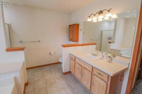 1030 Eagle Ridge Dr, Huron, OH 44839 photo 41