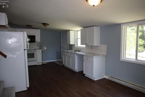 11 Pine St, Norwalk, OH 44857 photo 4