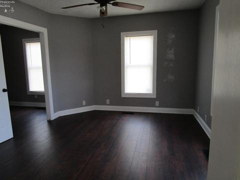 281 Spring St, Clyde, OH 43410 photo 9