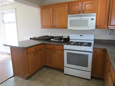 281 Spring St, Clyde, OH 43410 photo 5