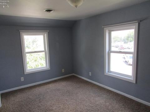 281 Spring St, Clyde, OH 43410 photo 16