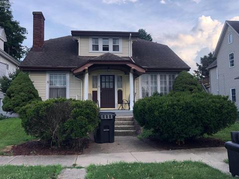 305 W Maple St, Willard, OH 44890 photo 2