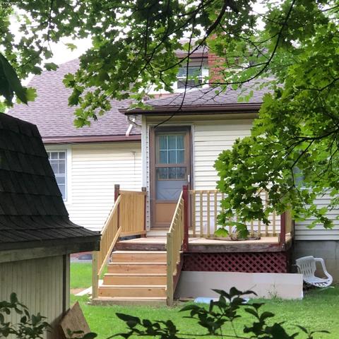 305 W Maple St, Willard, OH 44890 photo 3