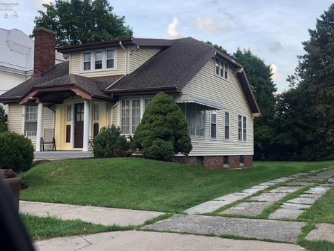 305 W Maple St, Willard, OH 44890 photo 1