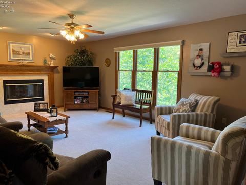 905 Glenview Dr, Huron, OH 44839 photo 4